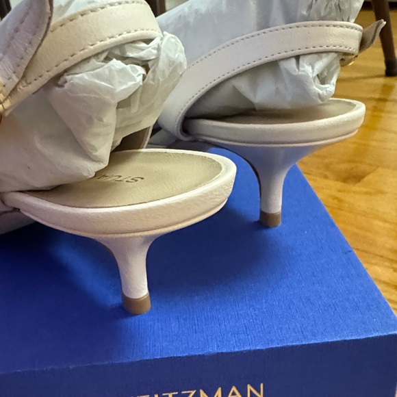Stuart Weitzman Cream Pointed Toe Heels - Picture 6 of 7